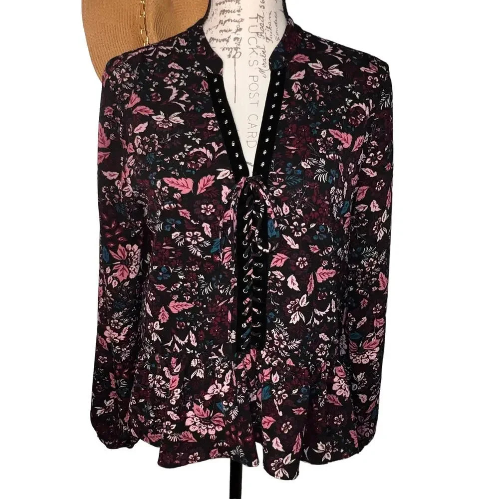Laundry,M, floral crushed velvet grommet 1/4 lace drop ruffled waist tunic top ￼
